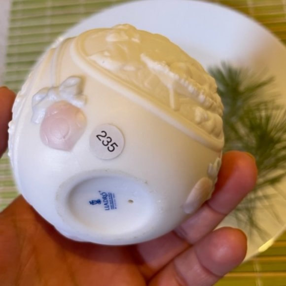 LLADRO Christmas COLLECTOR'S Ornament #235 Christ's Birth - Picture 8 of 10